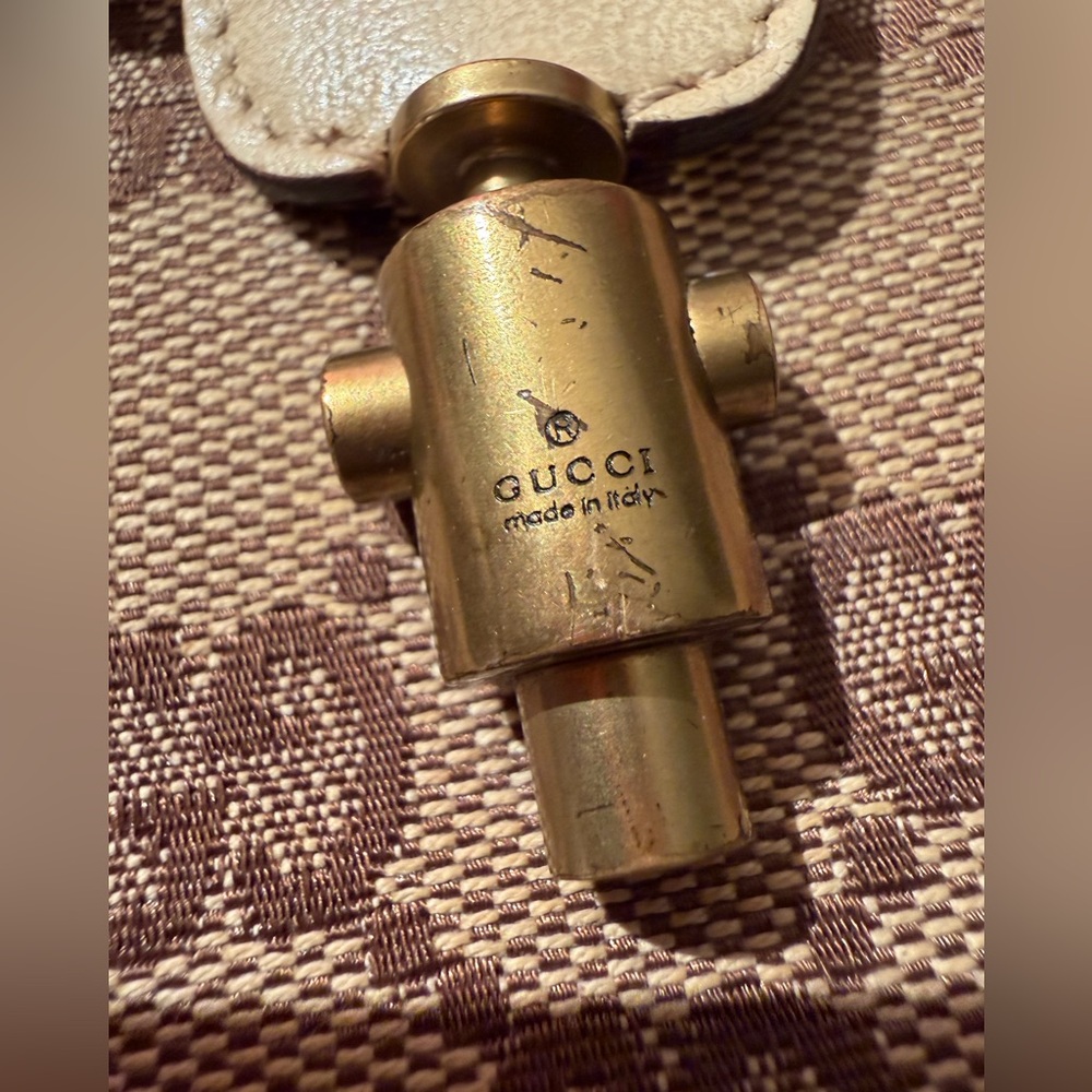 ⭐️⭐️vintage Gucci GG Canvas Compact Wallet - Picture 8 of 15